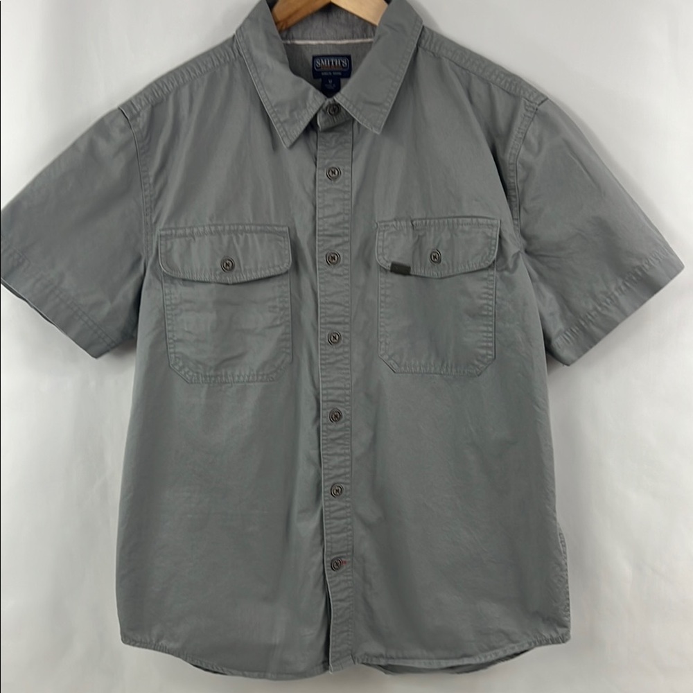 Smith's Short-Sleeve Casual Button-Down Shirt in Gray